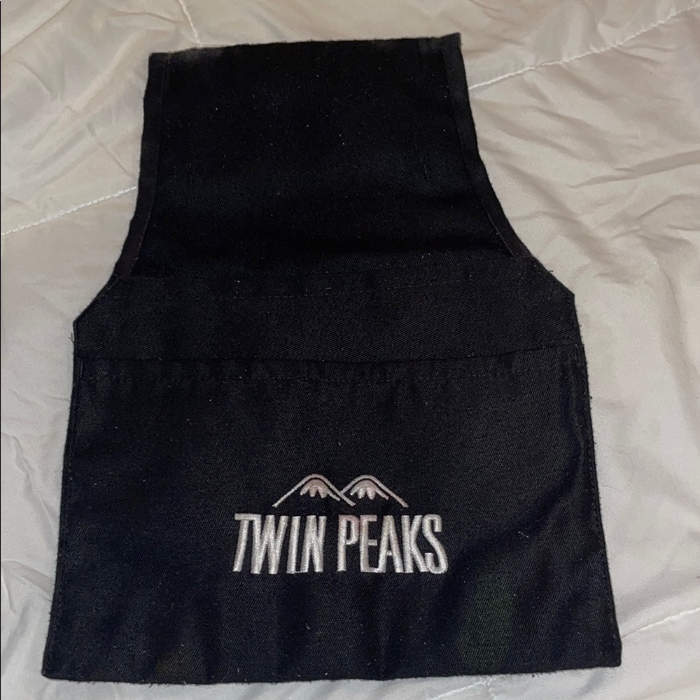 Used twin peaks server uniform pouch